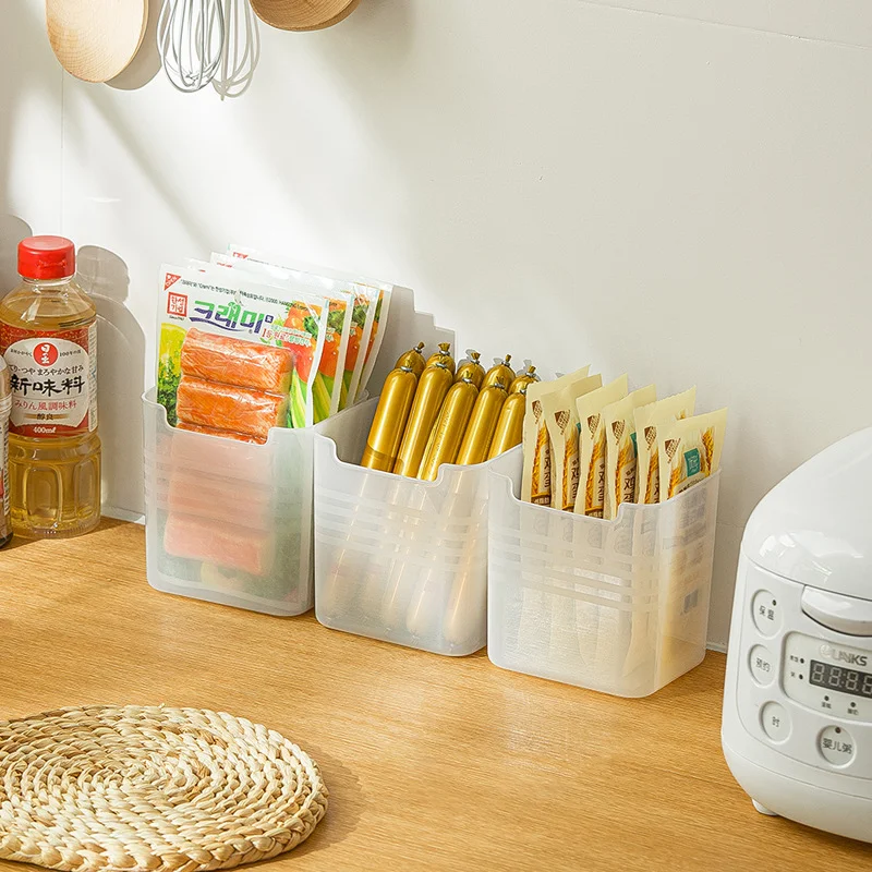 

Refrigerator Organizer Bin Stackable Food Fridge Storage Box with Handle Clear Plastic Food Freezer Pantry Kitchen Organizer