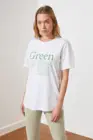 Трикотажная футболка бойфренда из 100 органического хлопка с принтом