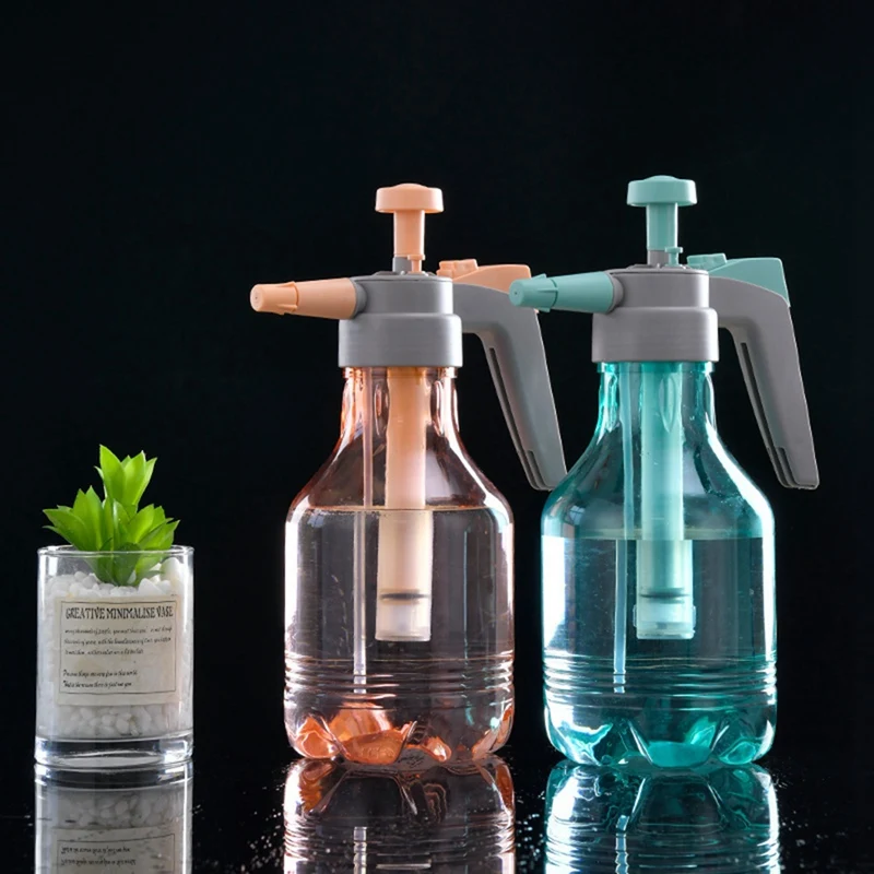 

1.5L Watering Spray Bottle Manual Pressure Pump Spray Gardening Household Watering Can Water Ajustable Garden Sprayer