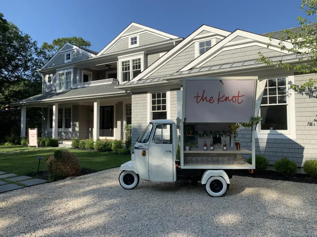 Рисунок 3 - Винтажная тележка Piaggio Ape Bar