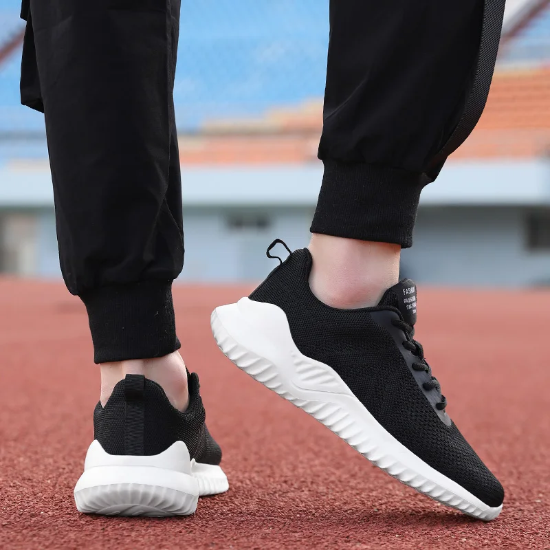 Leisure Light Fashion Running Shoes Men 45 Breathable Mesh Comfortable Non Slip Sneakers Men Outdoor Jogging Increase Men Shoes