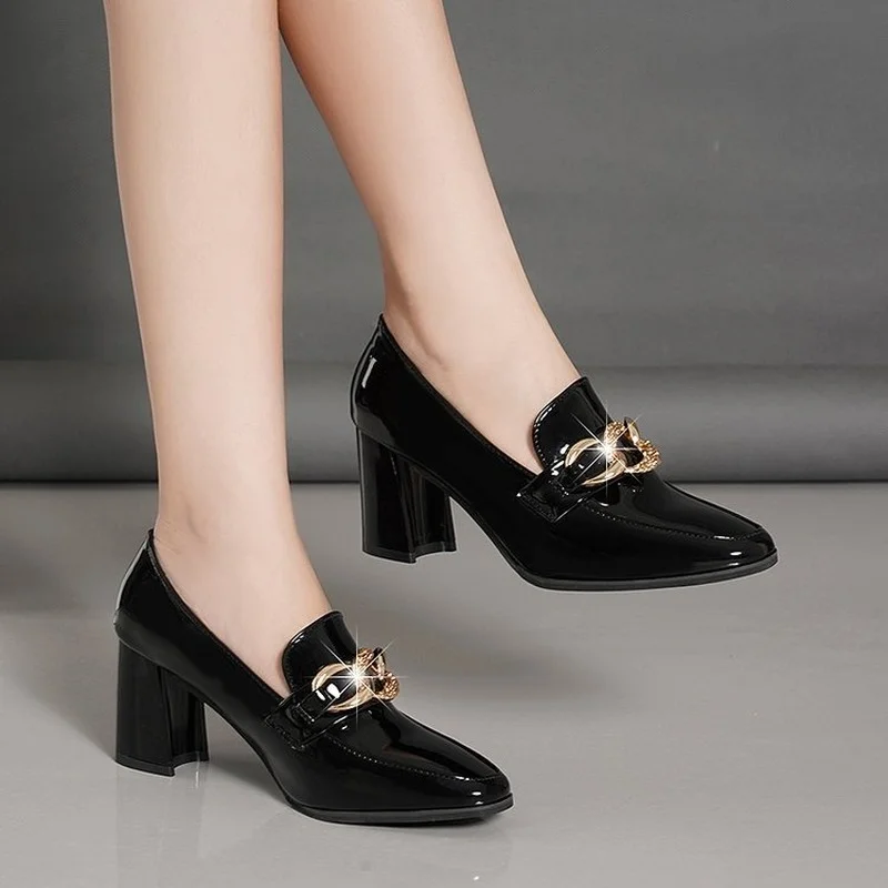

2023 Women's New High Heels Shoes Thick Heel Soft Leather Patent Leather All-match British Square Toe High Heels Pumps