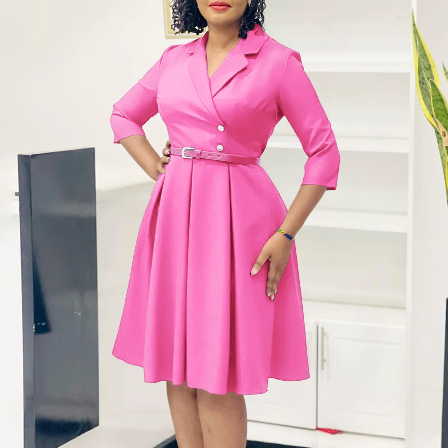 Платье женское однотонное ТРАПЕЦИЕВИДНОЕ с длинным рукавом и поясом