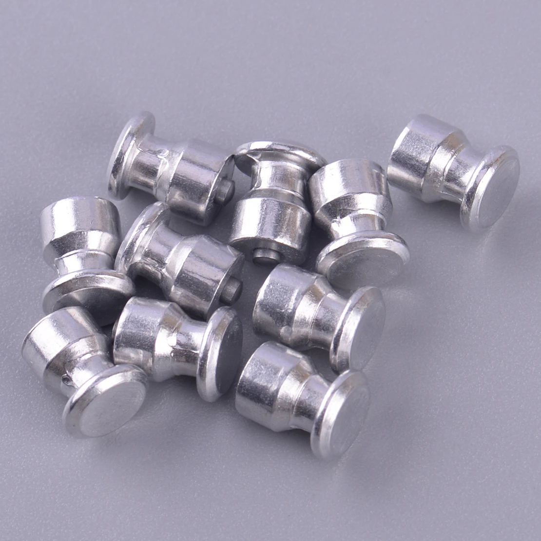

100Pcs Car Truck ATV Motorcycle Wheel Tyre 8mm Tire Studs Screw Snow Spikes Winter Non-slip Fit for Universal Silver Aluminum