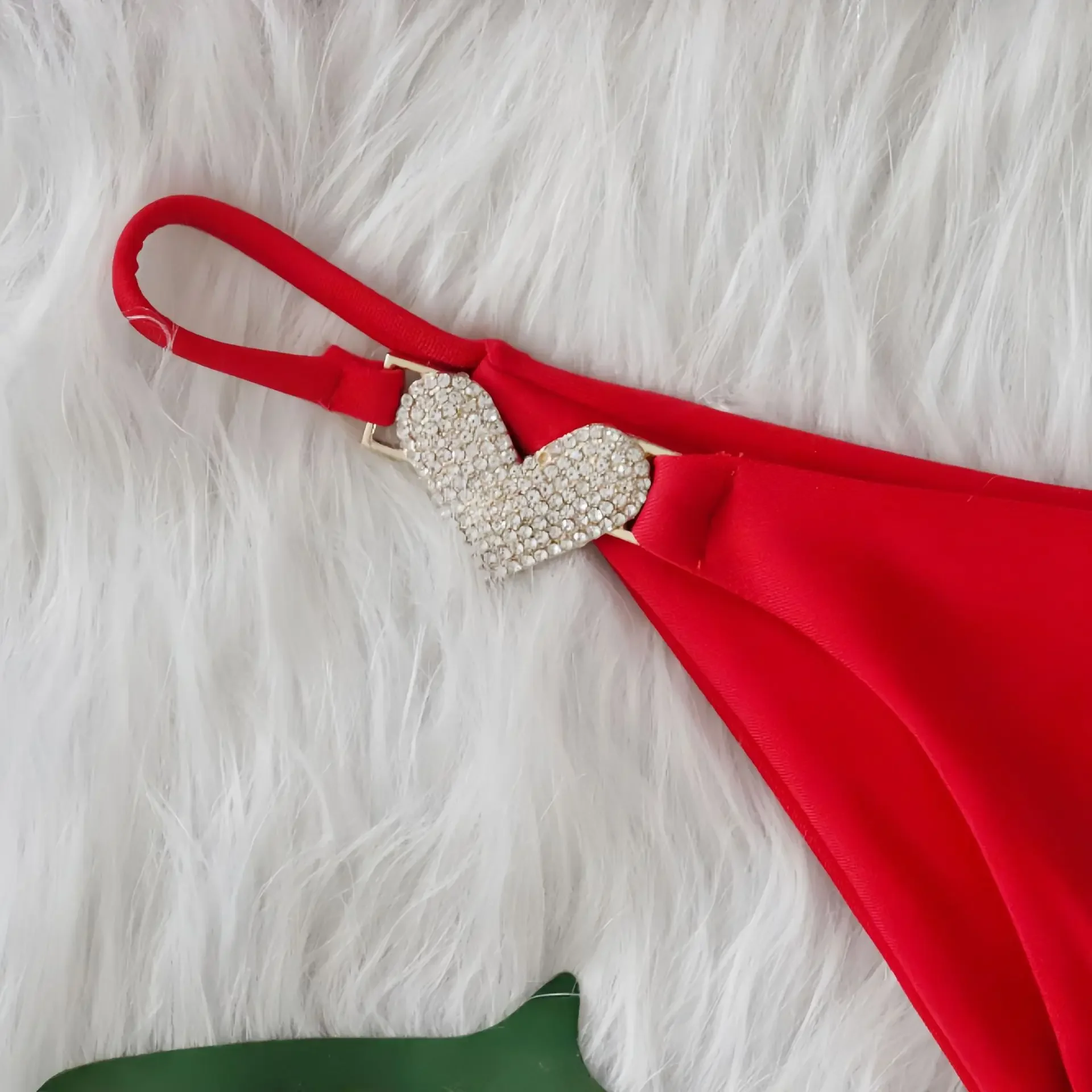 Холтер с бриллиантами и сердечками бикини высоким вырезом женский купальник