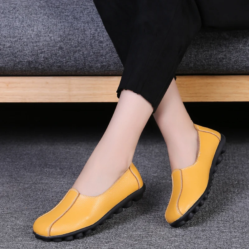 New Spring Autumn Shoes Woman Genuine Leather Women's Flats Slip On Mother Loafers Soft Female Walking Shoe Large female shoes