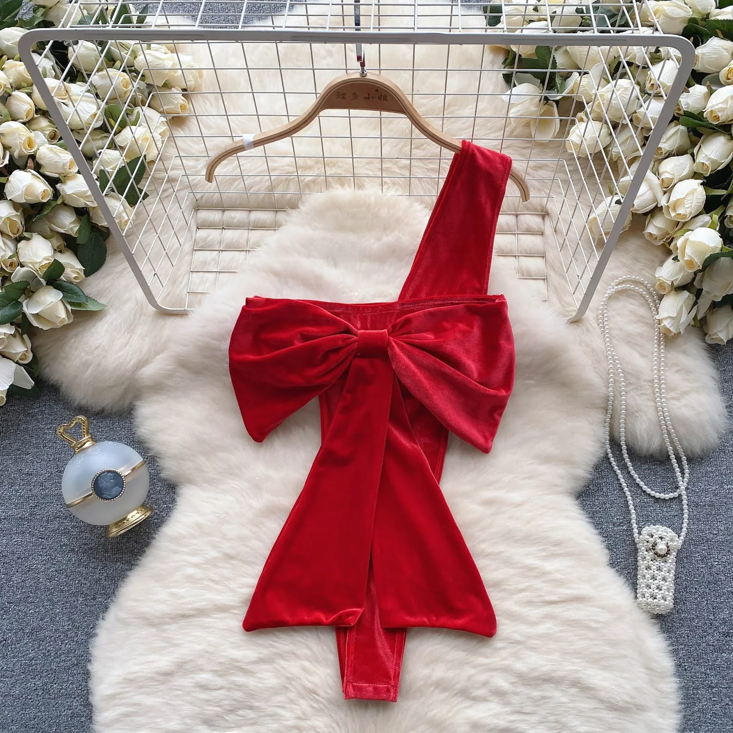 Женский рождественский велюровый комбинезон на бретелях модный облегающий одно