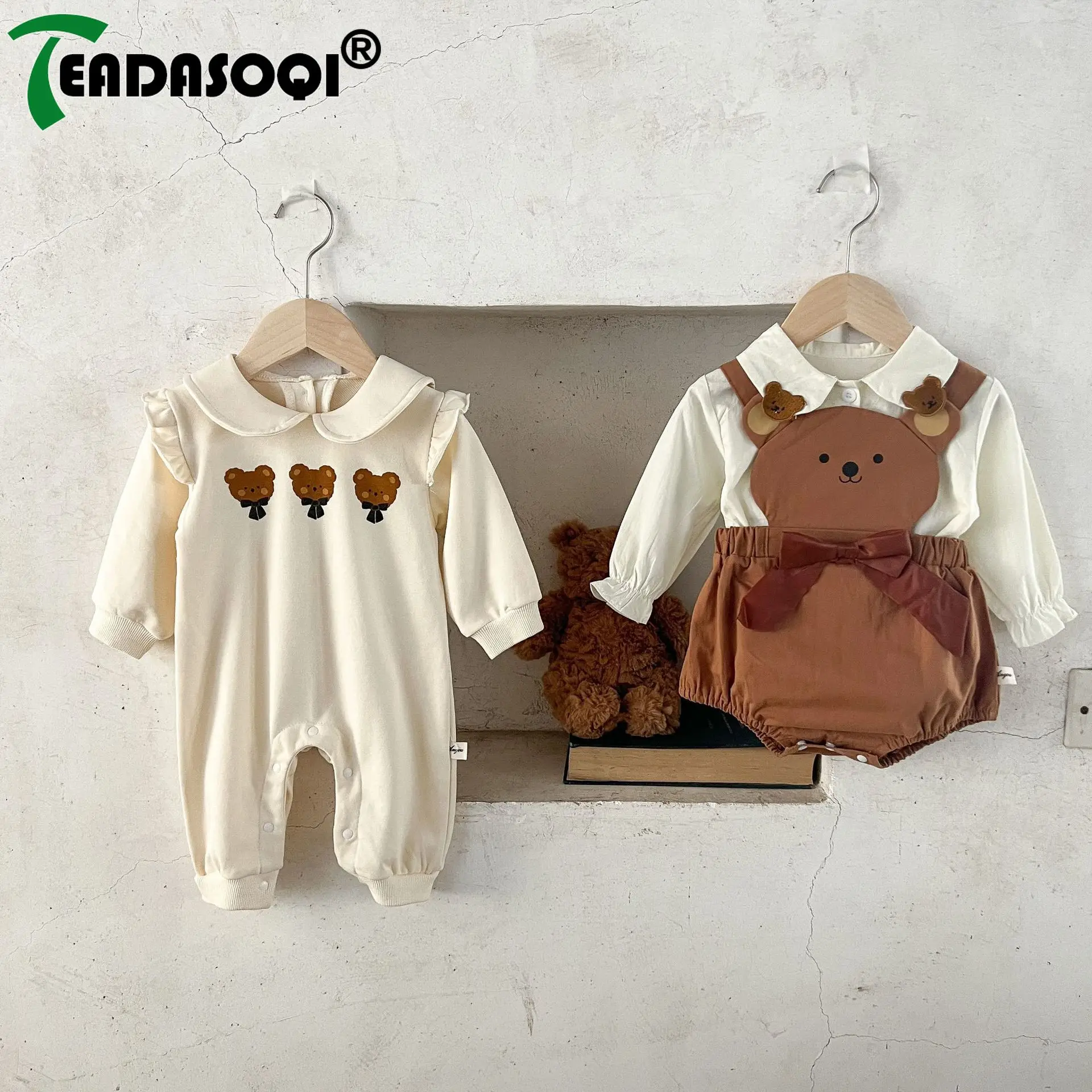 

2023 Autumn/Spring Newborn Baby Girls Full-Sleeve Peter Pan Collar Romper with Bow Bear Bodysuits - Infant Kids T-Shirts, 0-3Y