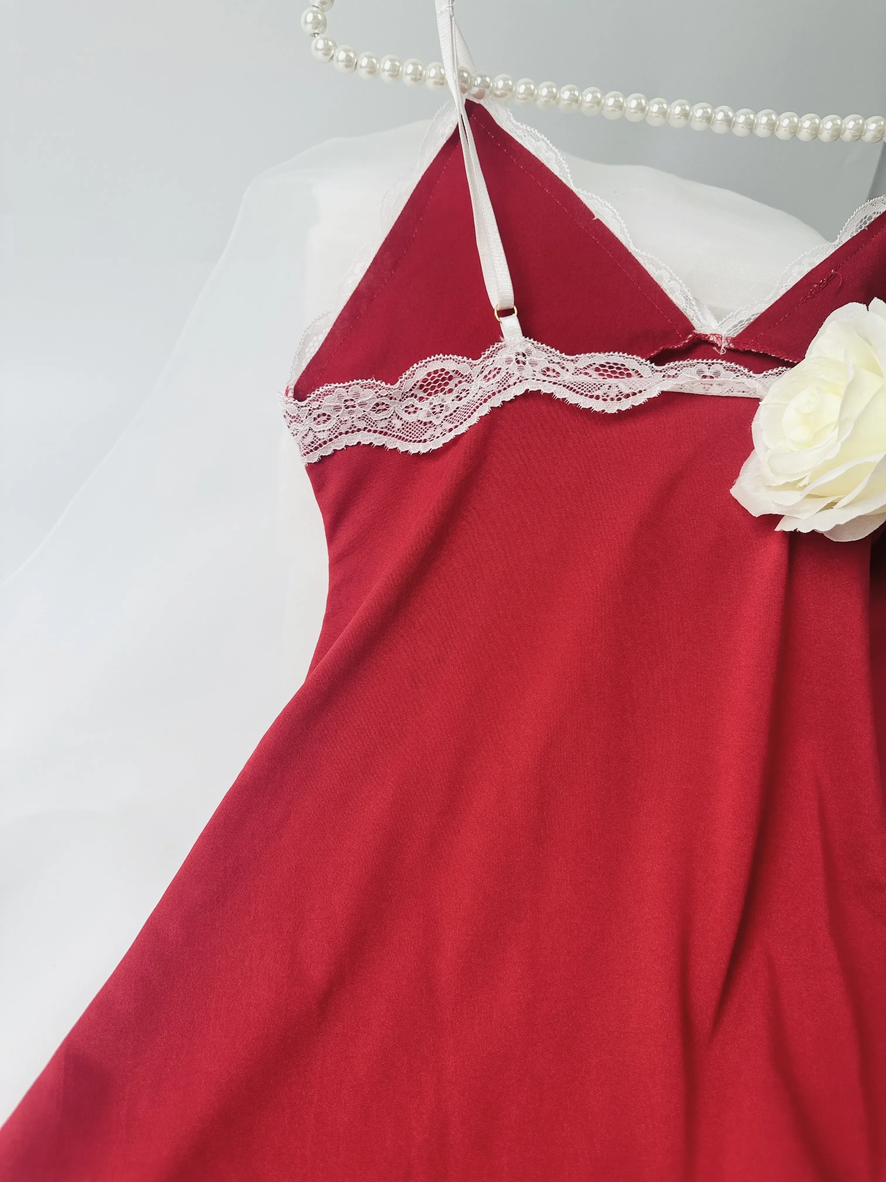 Местный склад кружевная ночная рубашка с глубоким V-образным вырезом женские