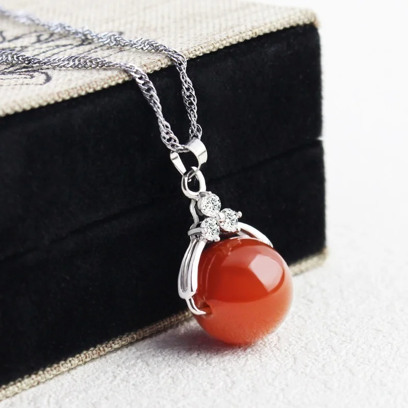 

Natural Red Powder Crystal Round Bead Necklace Simple Korean Women Short Clavicle Chain Trinket Wholesale