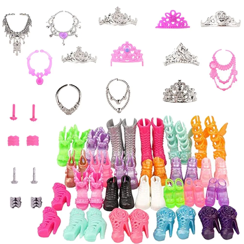 Женское платье с крыльями бабочки