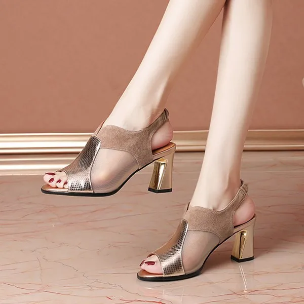 

Сандалии женские кожаные на высоком каблуке, с открытым носком и кружевом