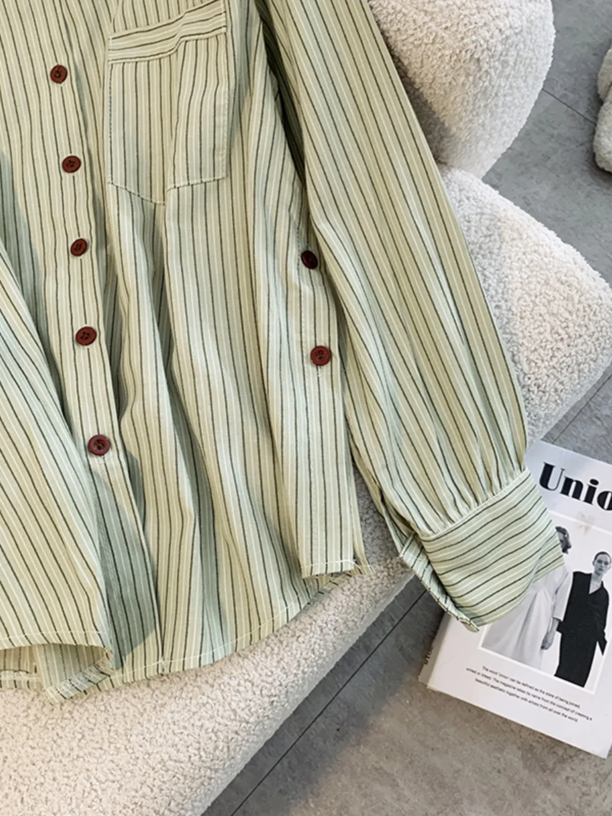 French sle Retro Green Stripe Shirts Women Spring and Autumn Side Button Design Sense Top Loose Casual Long sleeve Shirt