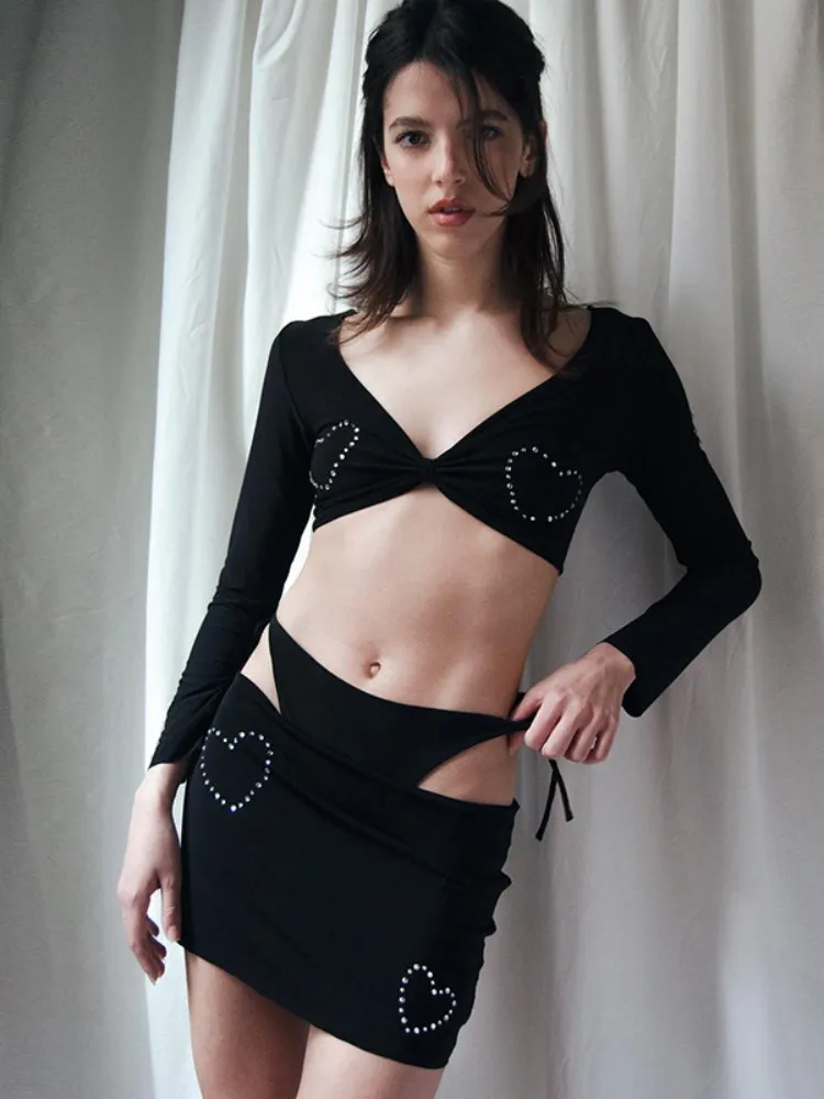 

Sheath Drawstring Navel-Less Two Piece Sets Womens Outifits Long Sleeve Super-Short Y2k Top V-Neck Appliques Aesthetic Clothing