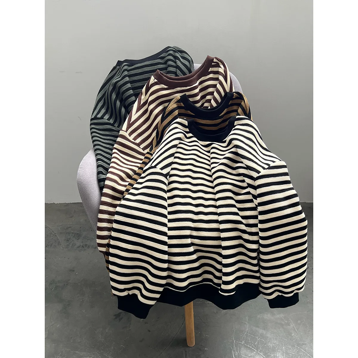 Striped Women's Hoodies 2023 New Spring Retro Round Neck Designer Fashion Thicken Fleece Winter Female Tops Hoodie Woman