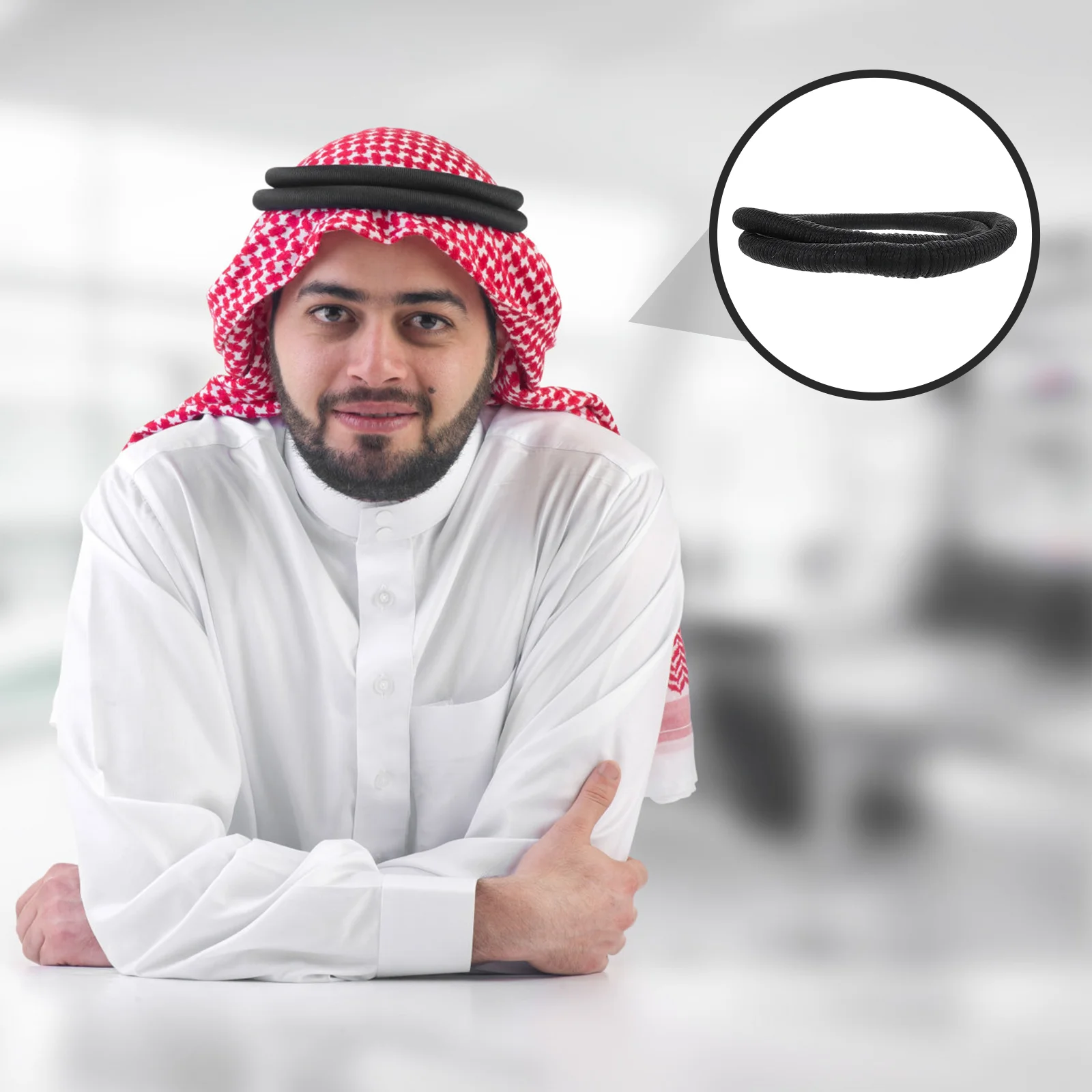 Мужской костюм с повязкой на голову платок из Саудовской Аравии в Дубае для