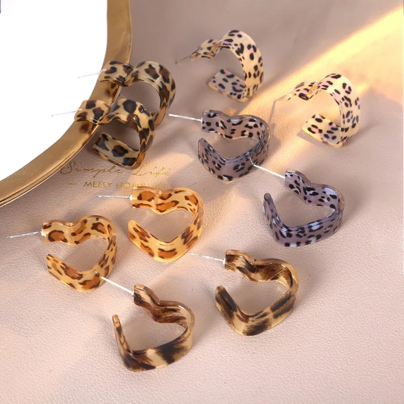 Europe and The United States Fashion Charm Leopard Heart-shaped Earrings Female Sexy Hot Girl Party Accessories Holiday Jewelry