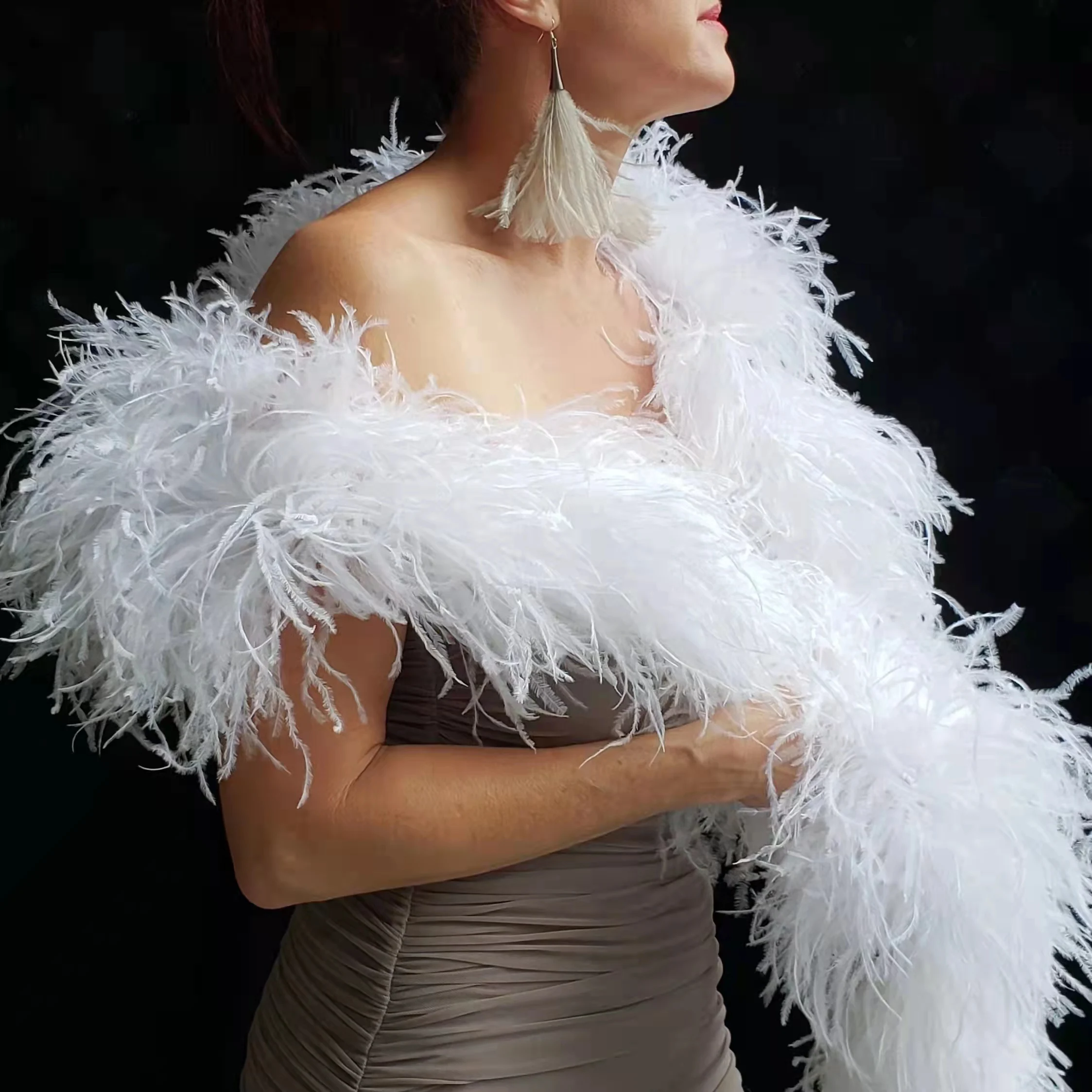 

2 Yards 7 Plys White Black Red Luxury Ostrich Feather Trimmings Boas Scarf Fur Shawl Trim For Evening Dresses Garment Decoration