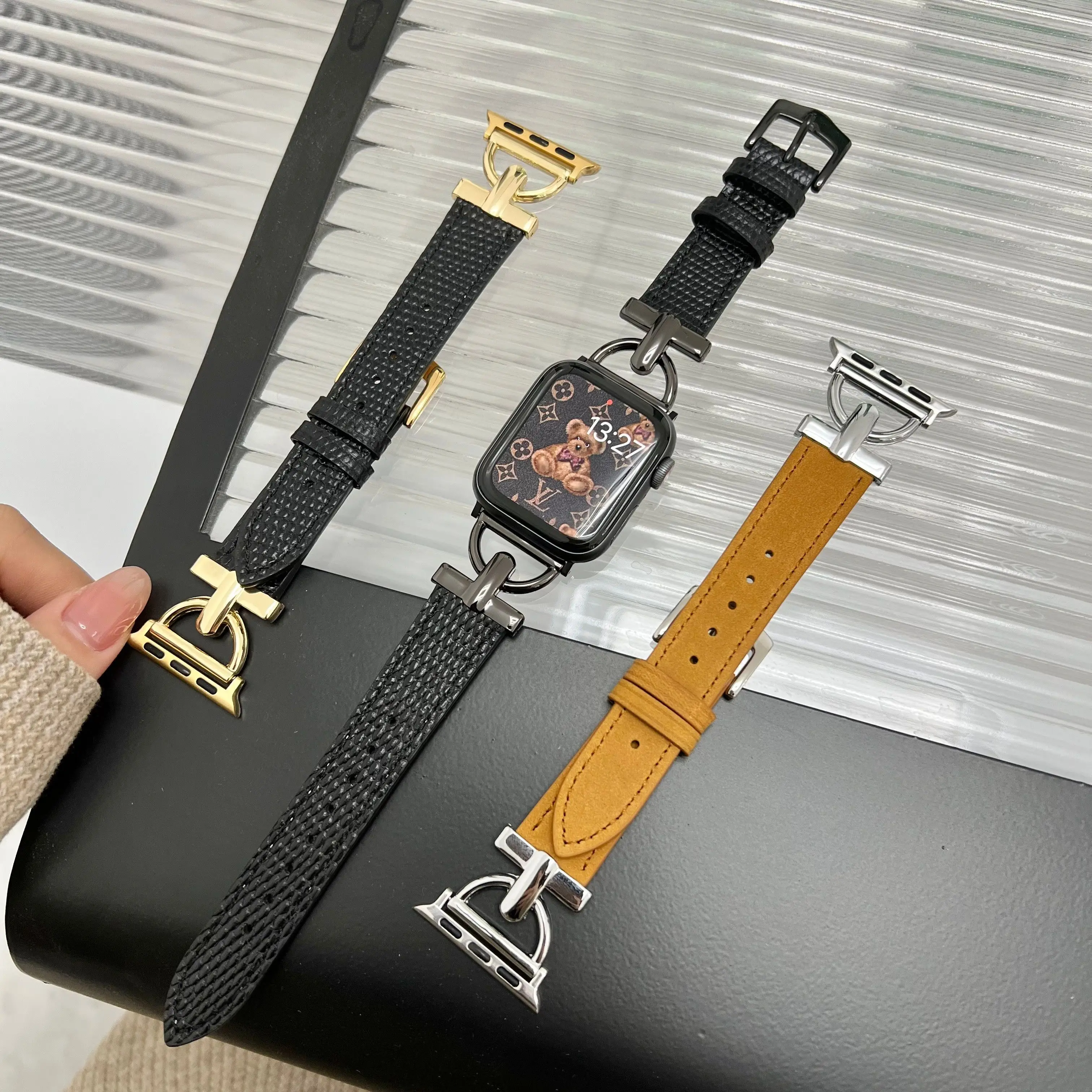 Leather strap For Apple watch band iWatch series 3 4 5 6 SE 7 44mm 45mm 41mm 40mm 42mm 38mm Accessorie wristband correa bracelet