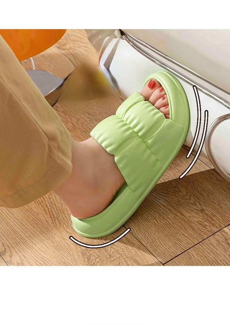 2022 New Fashion High Quality Net Red Slippers for Women To Wear The New Summer Thick Sole Petals Home Lovers Cool Slippers