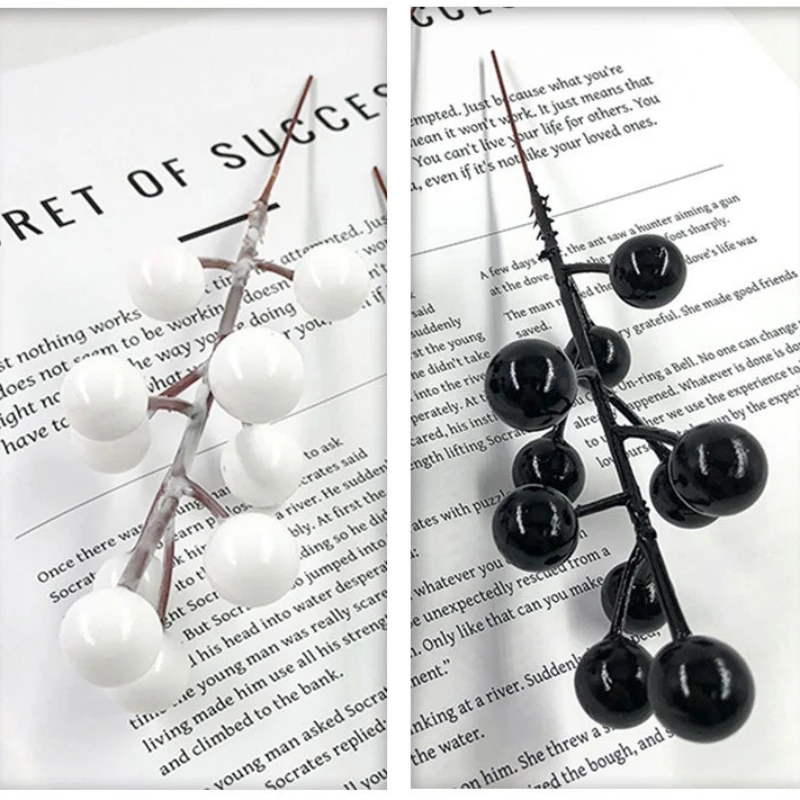 Рождественская елка красные ягоды украшение имитация белого черного цвета из