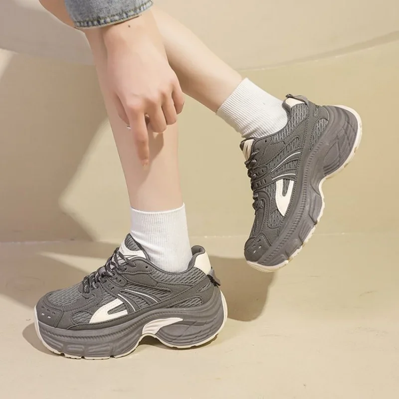 2024 женские кроссовки в стиле ретро на толстой подошве корейская женская обувь