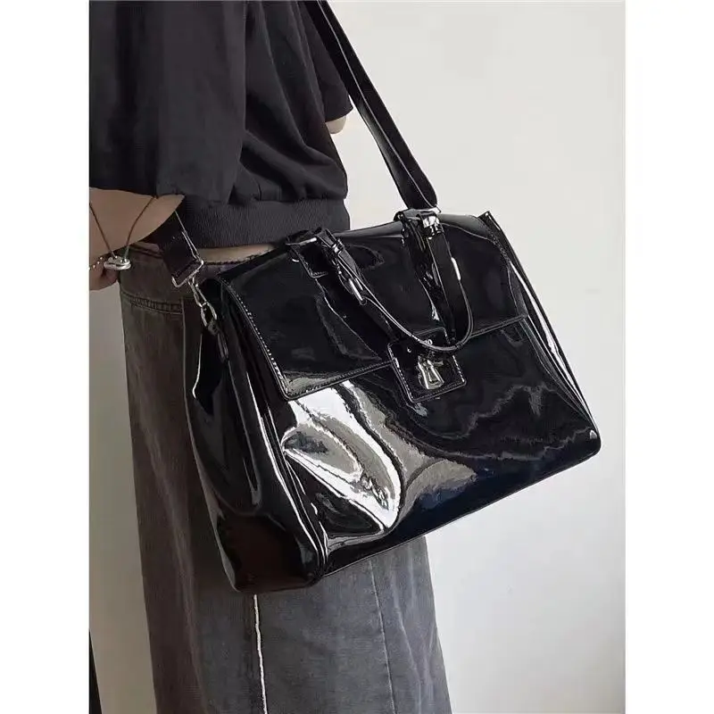 

2023NEW Bag Large Capacity Tote Bag Advanced Sense Class Commuting Bag Capacity Carrying Briefcase One Shoulder Crossbody Bag