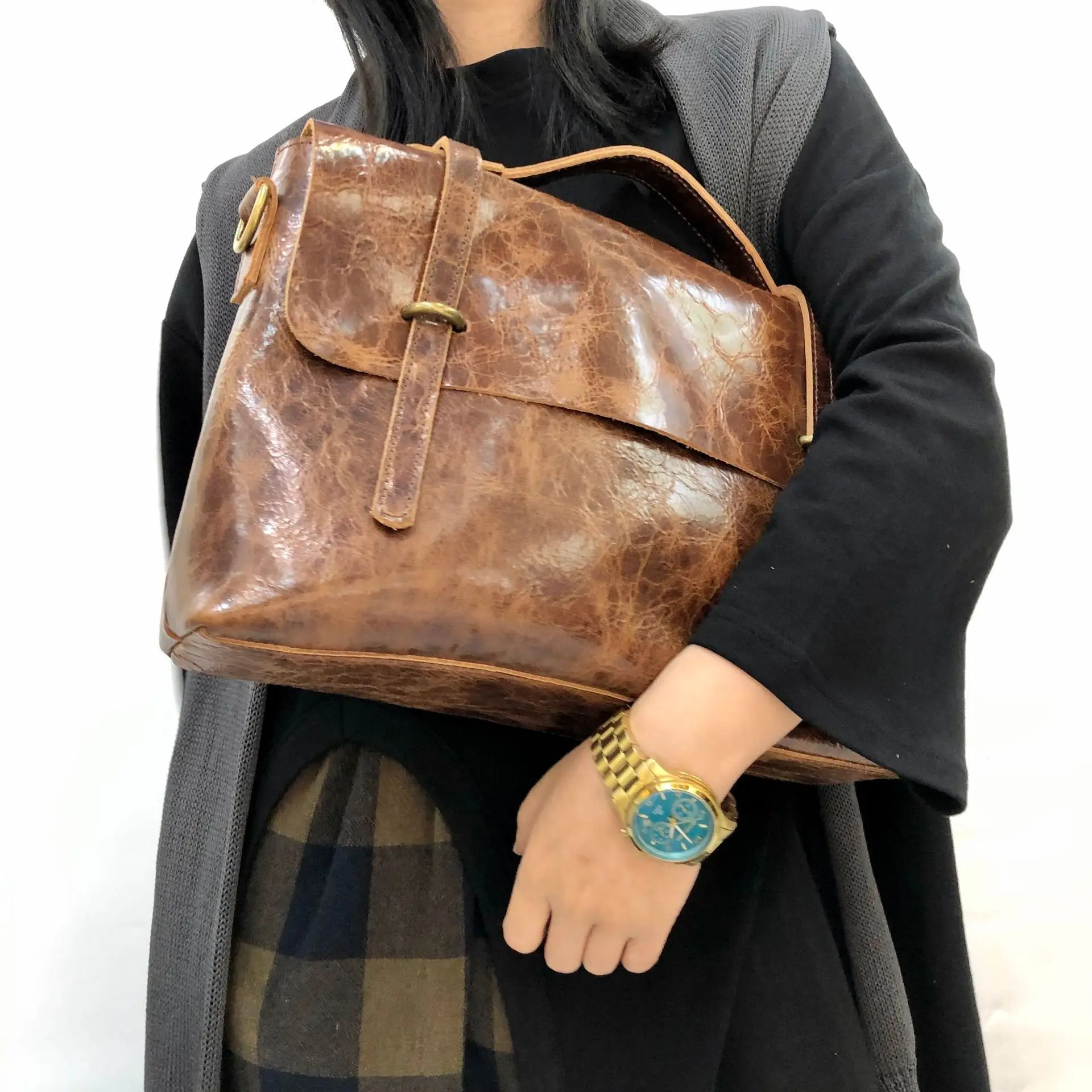 New Japanese Style Retro Leather Messenger Bag Women's Handbag Handmade Leather Messenger Bag Soft Leather Women's Shoulder Bag