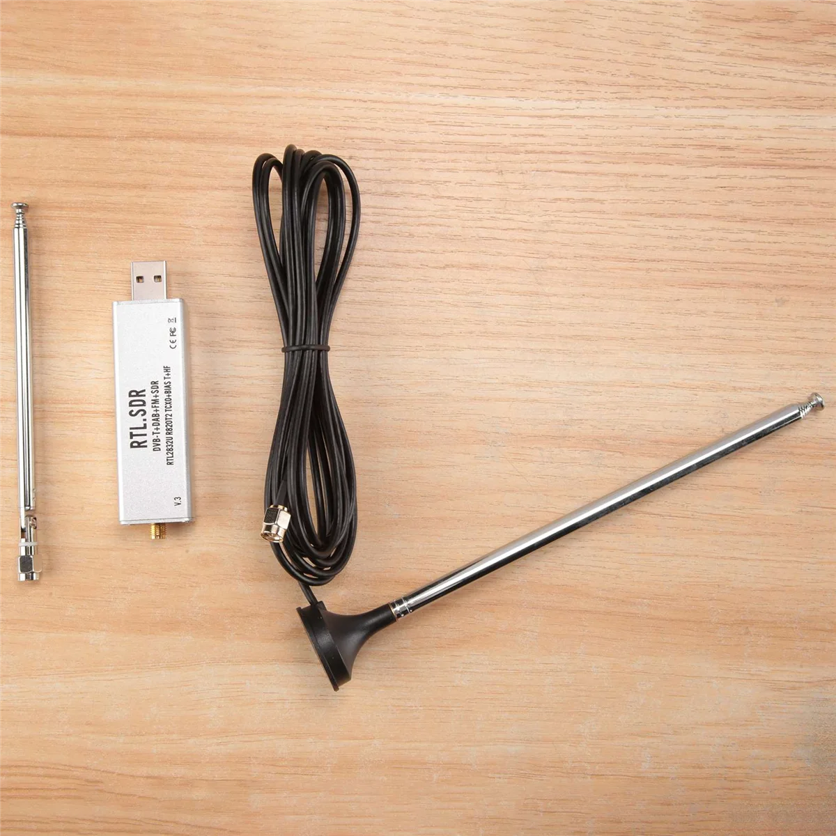 RTL-SDR R820T2 V3 RTL2832U Тюнер + телескопический антенный тюнер базовый