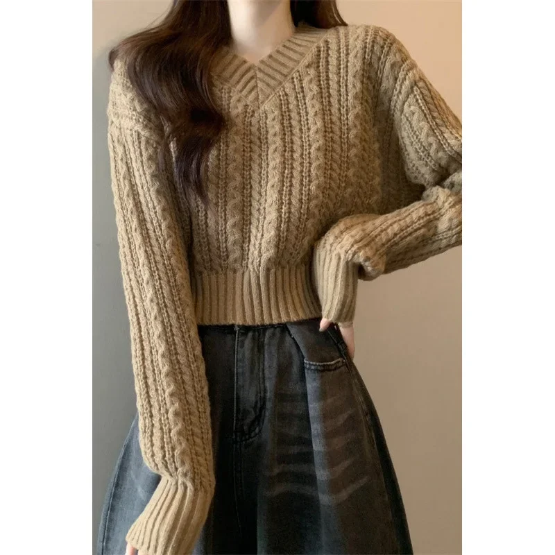 Женский вязаный свитер с V-образным вырезом и длинным рукавом |