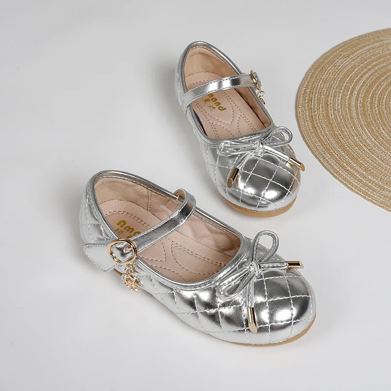 

Girls Mary Janes 2023 New Soft Breatheable Simple Non-slip Children Fashion Leather Shoes Sliver Hook & Loop Kids Shoes Bow PU