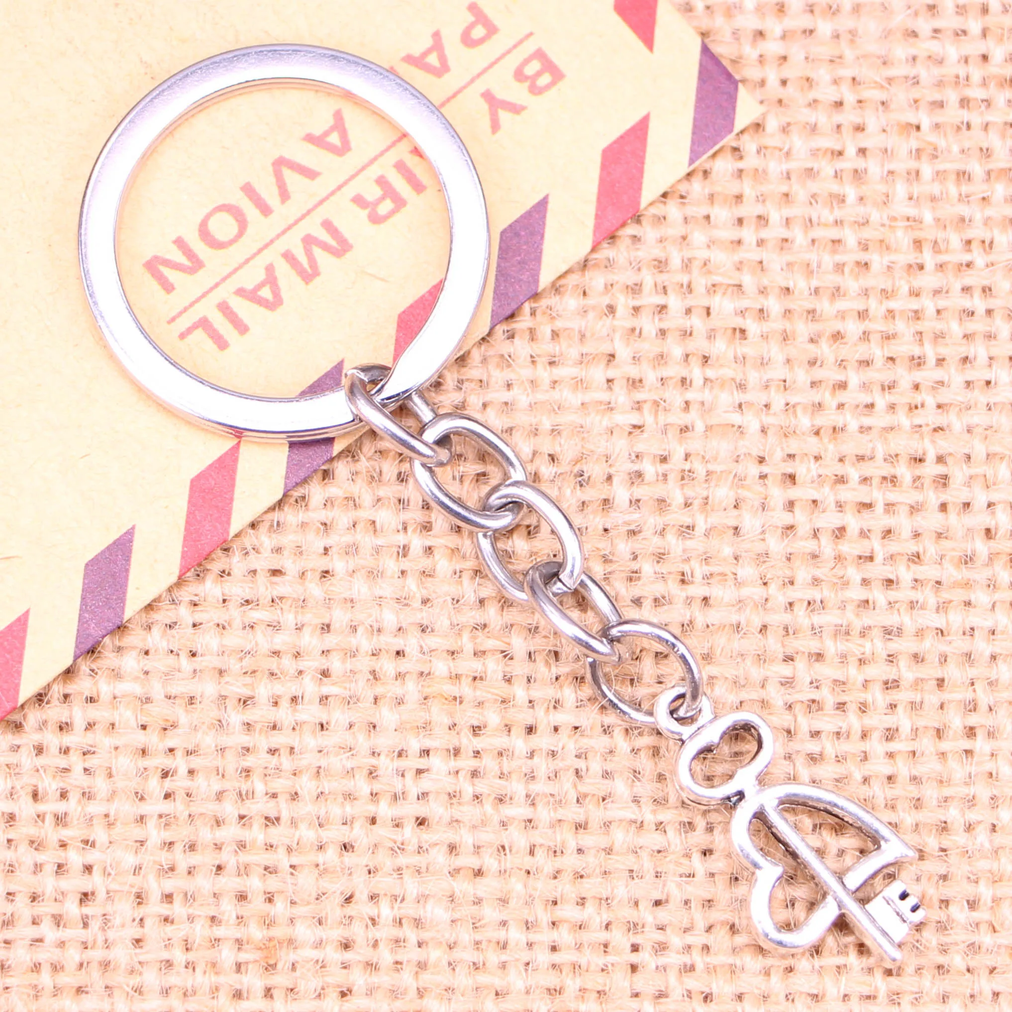 

20pcs New Fashion Keychain 23x12mm key cross heart Pendants DIY Men Jewelry Car Key Chain Ring Holder Souvenir For Gift