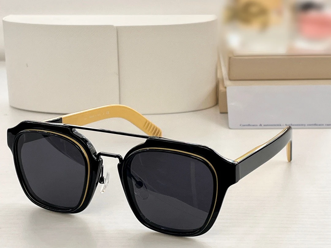

Sunglasses For Women Men Summer 07WS Designer Style Anti-Ultraviolet Retro Plate Square Full Frame Brand Glasses Random Box