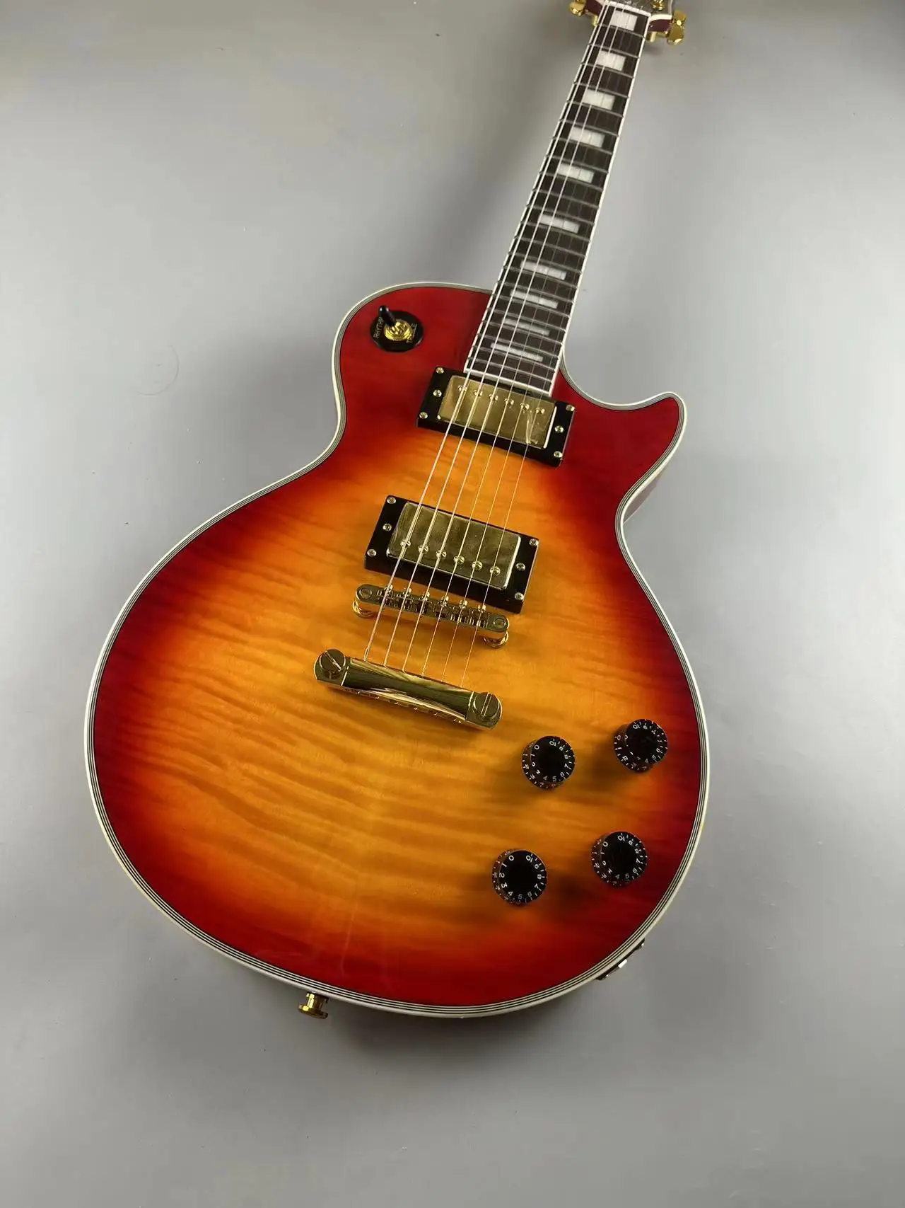 Customized electric guitar sunrise sunflower Caston gold accessories quick shipping