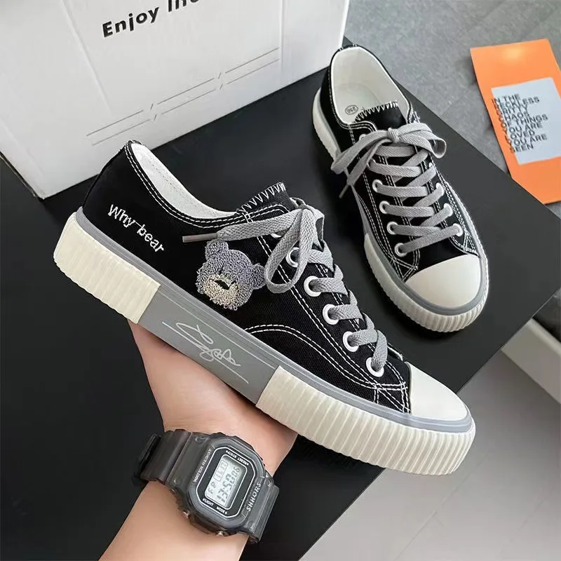 Little Bear Embroidery Low Top Canvas Shoes for Women Fashion Skate Shoes Flat Bottom Breathable Canvas Shoes for Women Sneakers