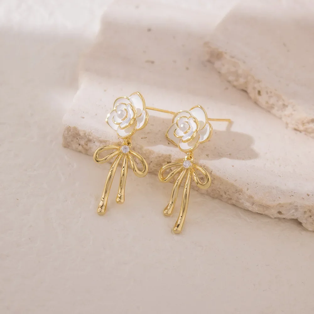 Elegant High-End Pearl Camelliabow Earrings Light Luxury Simple French Niche Fashionable Ear Decorations For Women