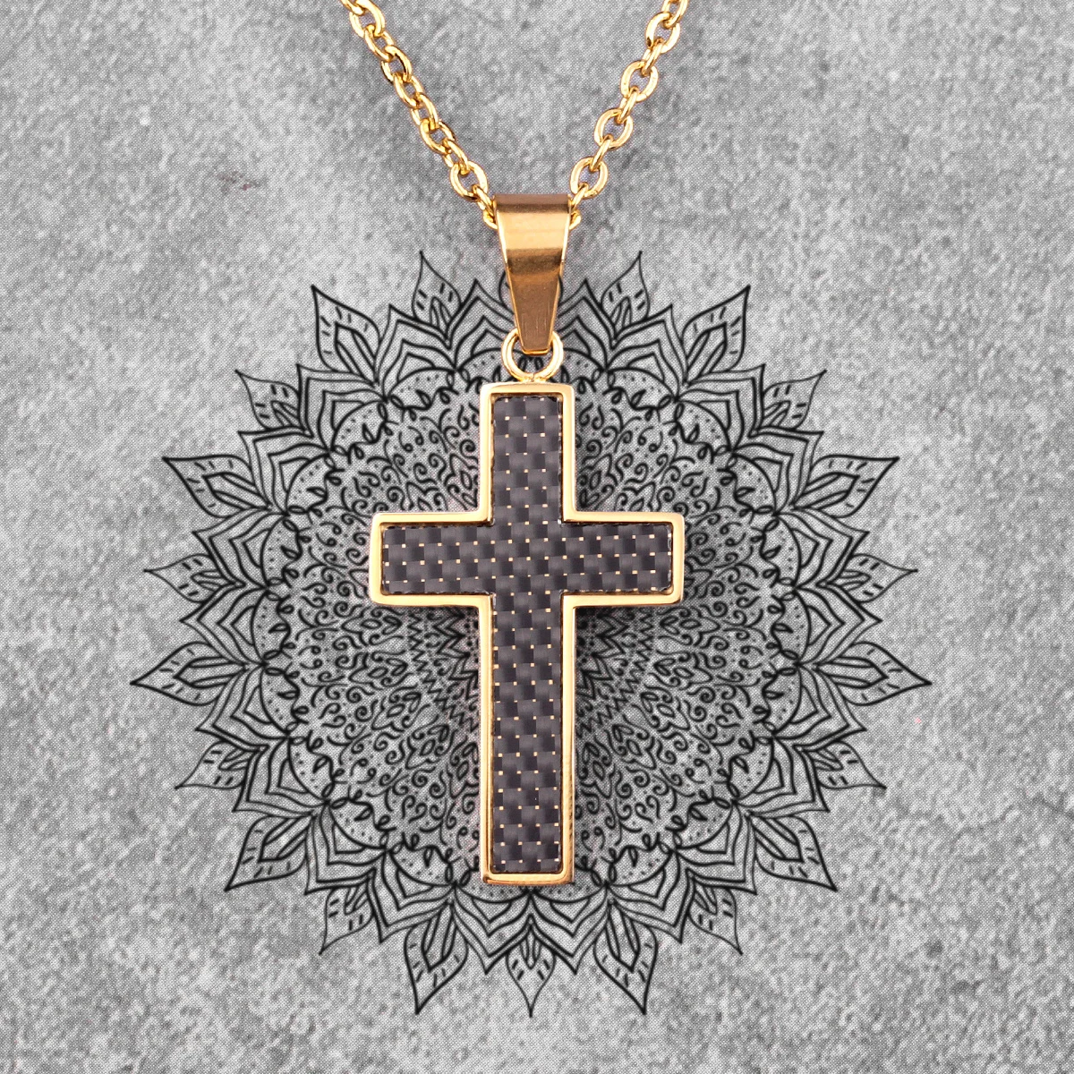 

Stainless Steel Black Gold Carbon Fiber Cross Men Necklaces Pendants Chain for Boyfriend Male Jewelry Creativity Gift Wholesale