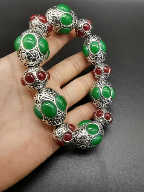 China Old Tibet Silver Carving Flower Inlaid Red Green Jade Bracelet Collection Ornaments Statues for Decoration