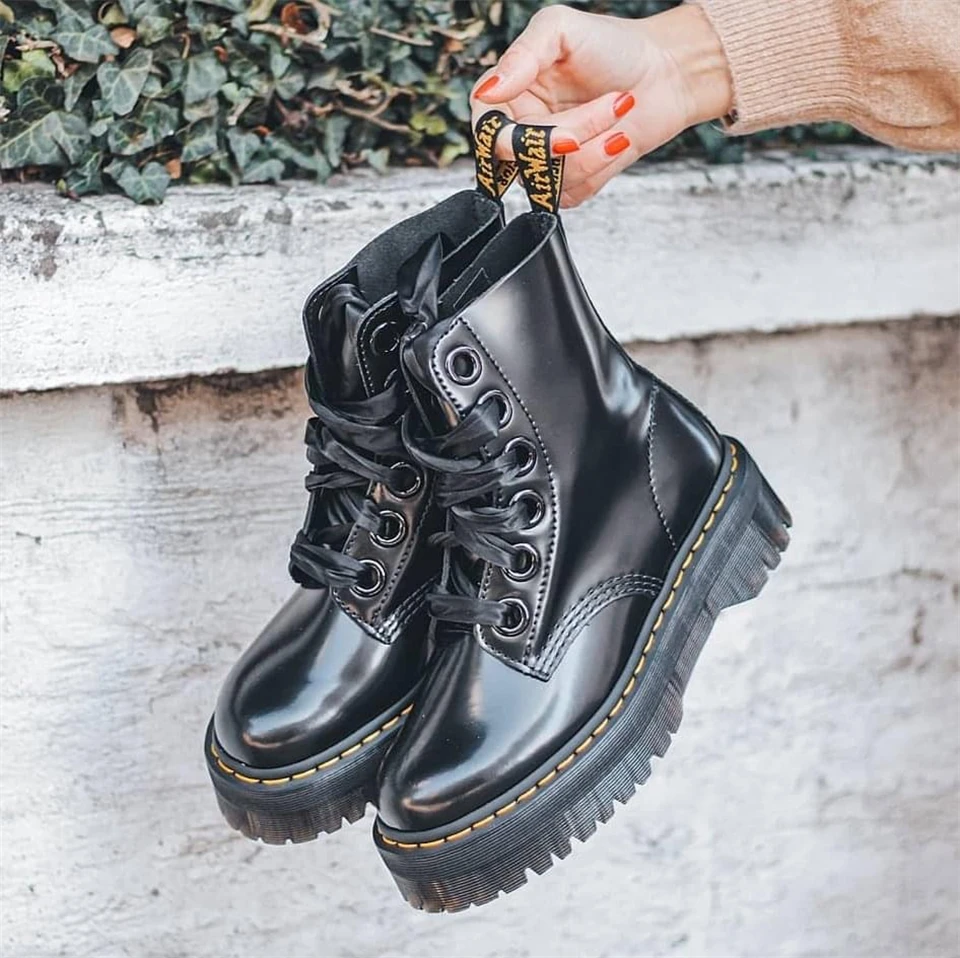 

2023 New Leather Boots Women Winter Platform Martin Boots Ladies Height Increasing Punk Shoes Thick-soled Boots Plus Size 35-45
