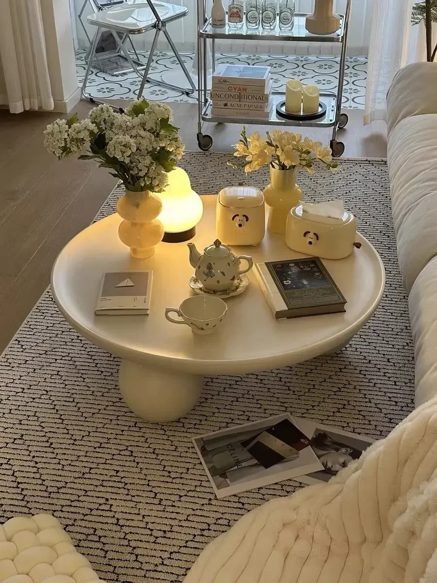 Круглый журнальный столик