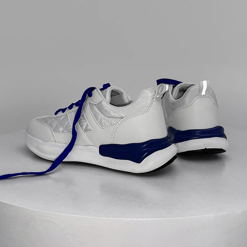 Men Casual Shoes Breathable Outdoor Mesh Light Sneakers  Fashion Casual Shoes 2022 New Comfortable Casual Footwear Men Shoes