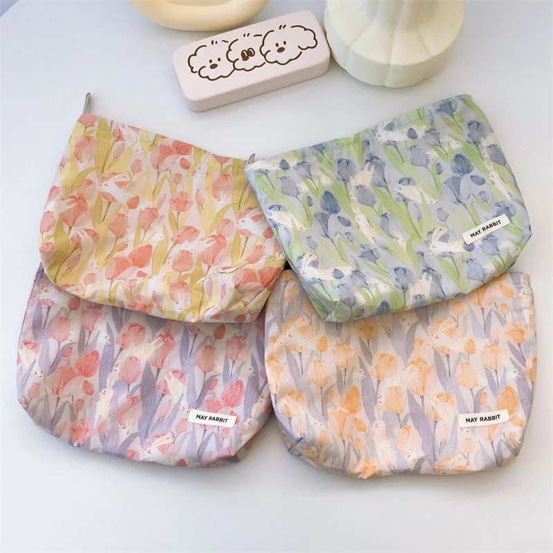 

Flower Tulips Cavans Cosmetic Bag Makeup Case Outside Travel Large Capacity Toiletry Organizer Coin Money Phone Storage Handbags