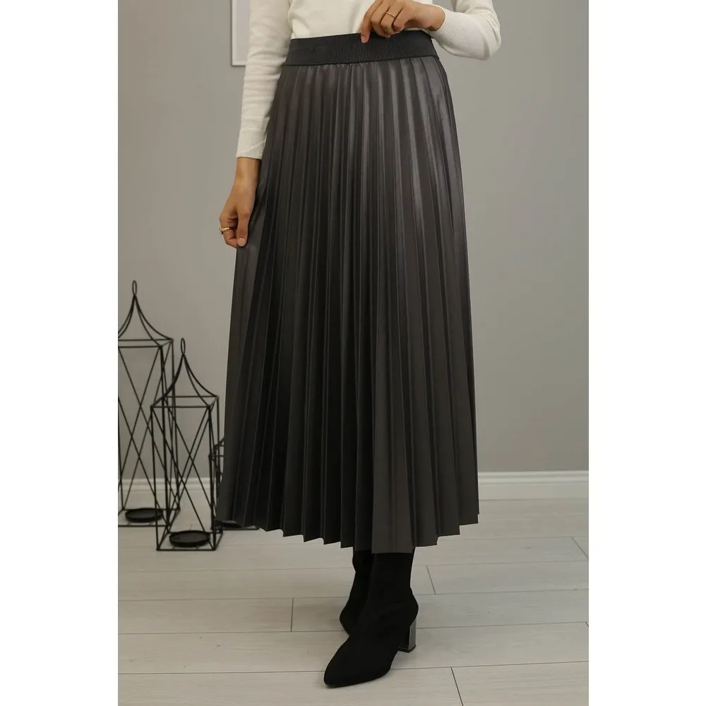 

Dorlie Piliseli Leather Look Skirt/Mink