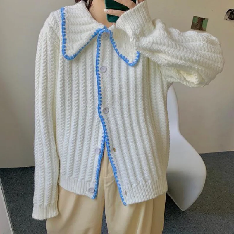 

Square Collar 2021 Fall New Cardigan Sweater Spiral Sweater Color Matching Independent Design Fashion Aesthetics Woman Sweaters