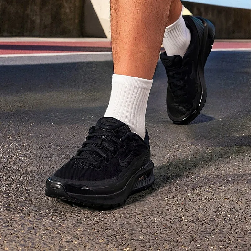 Фото Мужские повседневные кроссовки Nike Air Max IO9416‑002, верх из синтетической ткани, амортизирующая подошва Air Max Waffle, модные кроссовки. №1