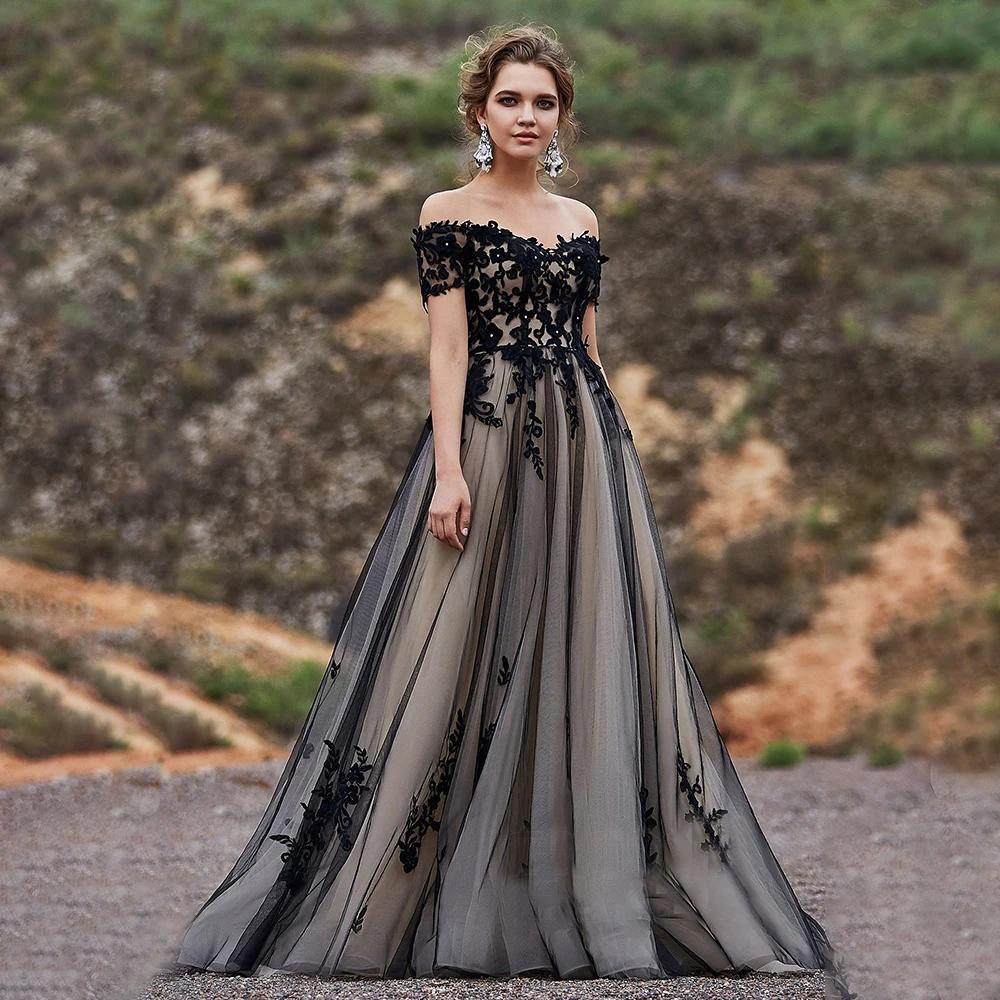 Купи Real Photos Two Tone Gothic Black Wedding Dress A-Line Brush Train Overweight Plus Size Off Shoudler Applique Tulle Bridal Gowns за 8,280 рублей в магазине AliExpress