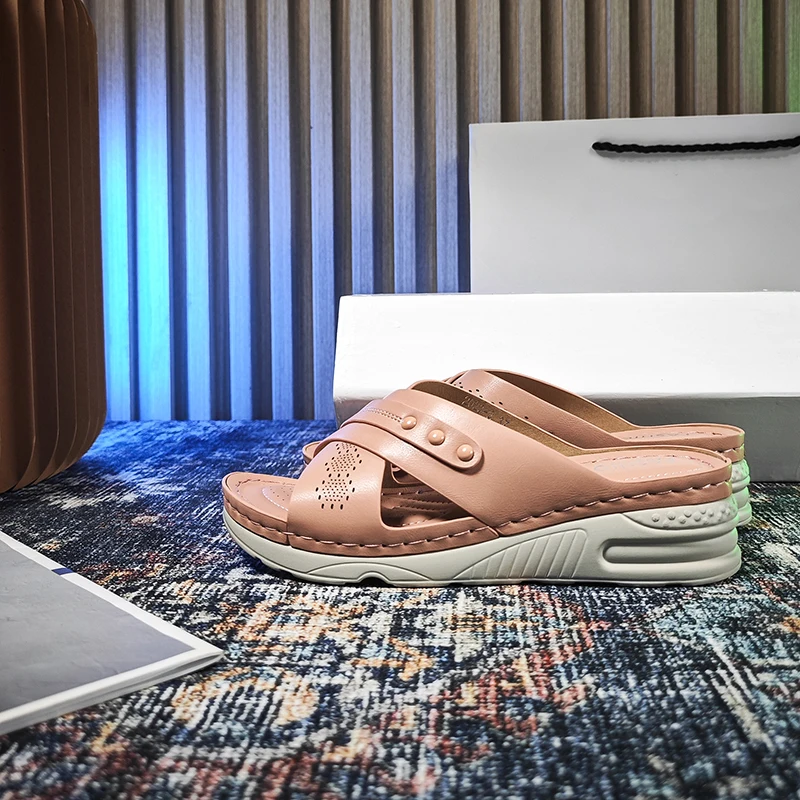 

Шлепанцы женские на нескользящей платформе, сандалии на танкетке, повседневная обувь с мягкой подошвой, на липучке, лето 2023