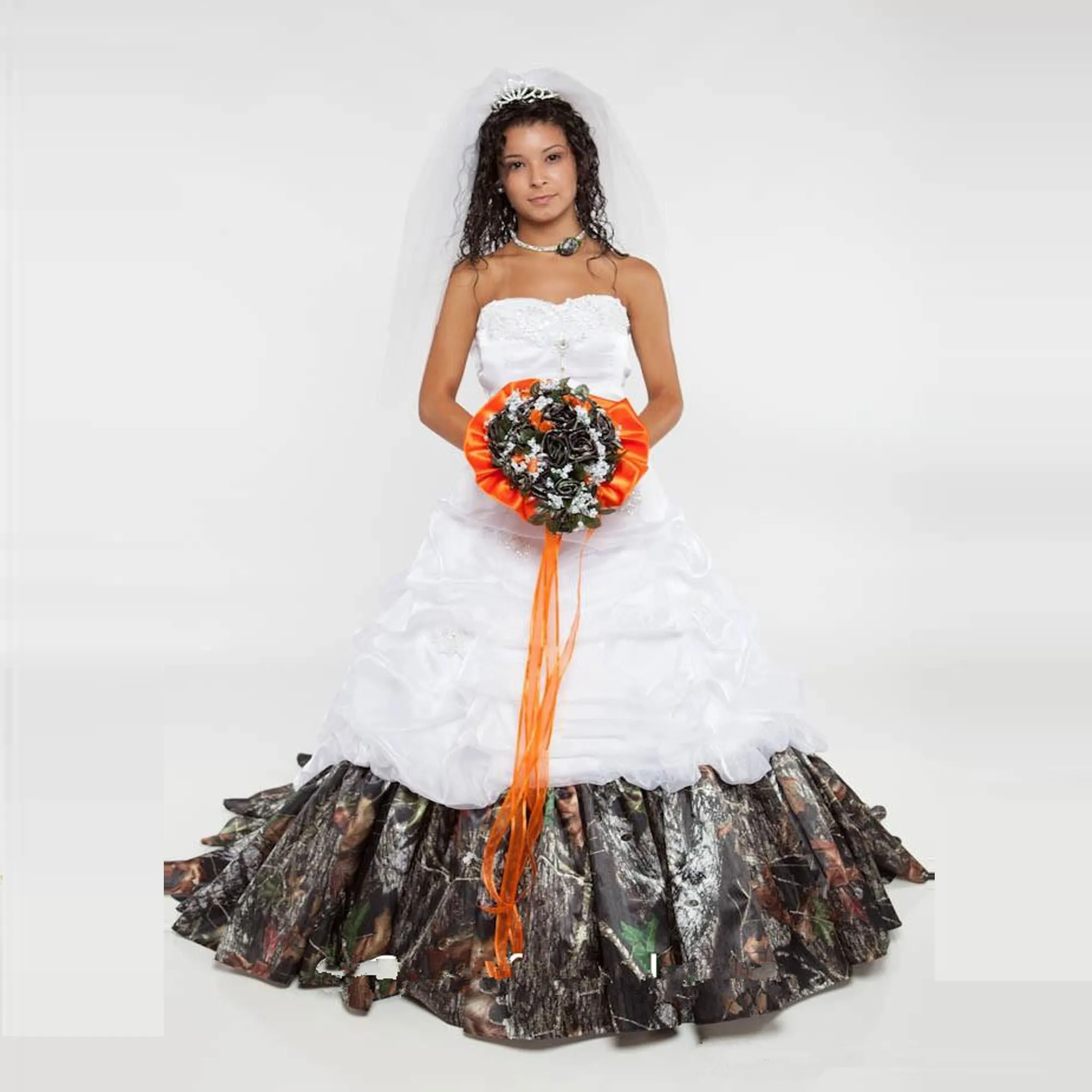 

Камуфляжное кружевное свадебное платье принцессы, расшитое бисером, с блестками