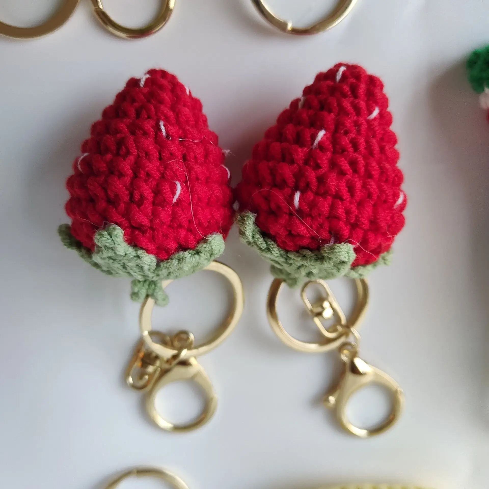 Необычные милые брелоки в виде фруктов для рукоделия вязаные вишни