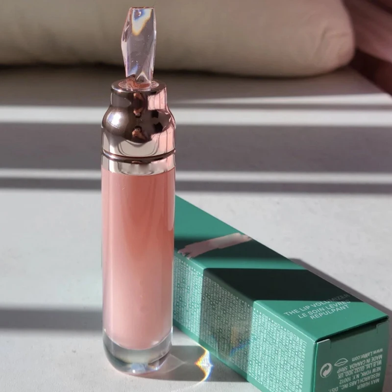 

High Quality Lip Volumizer Moisturizing Nourish Lip Gloss Fades Lip Wrinkles Repair Lips Essence